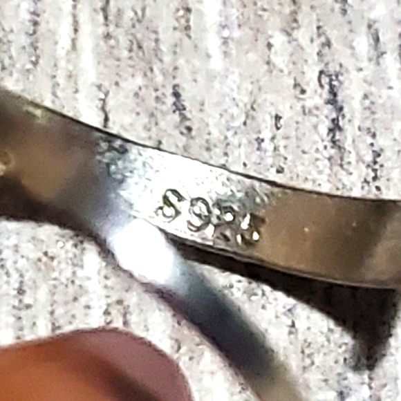 Spiral Threader Earrings - Picture 2 of 3